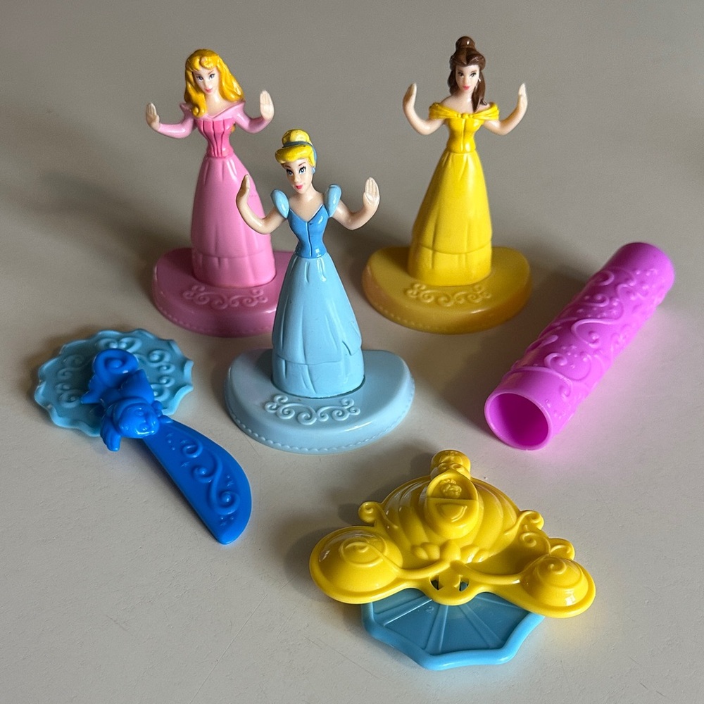 ✨ Disney Princess Playdoh Tool Set - Pink, Blue, Yellow